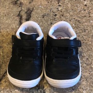 VGUC- Surprize by Stride Rite - Size 3